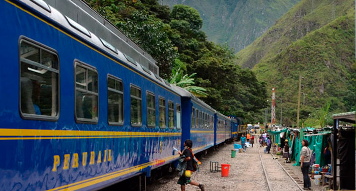 Tren Peru Rail por Hidroeléctrica